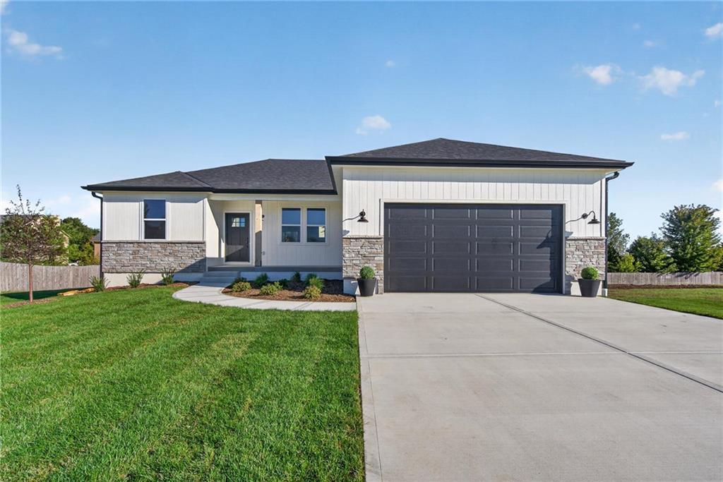 Listing Photo MLS #HMS2640075