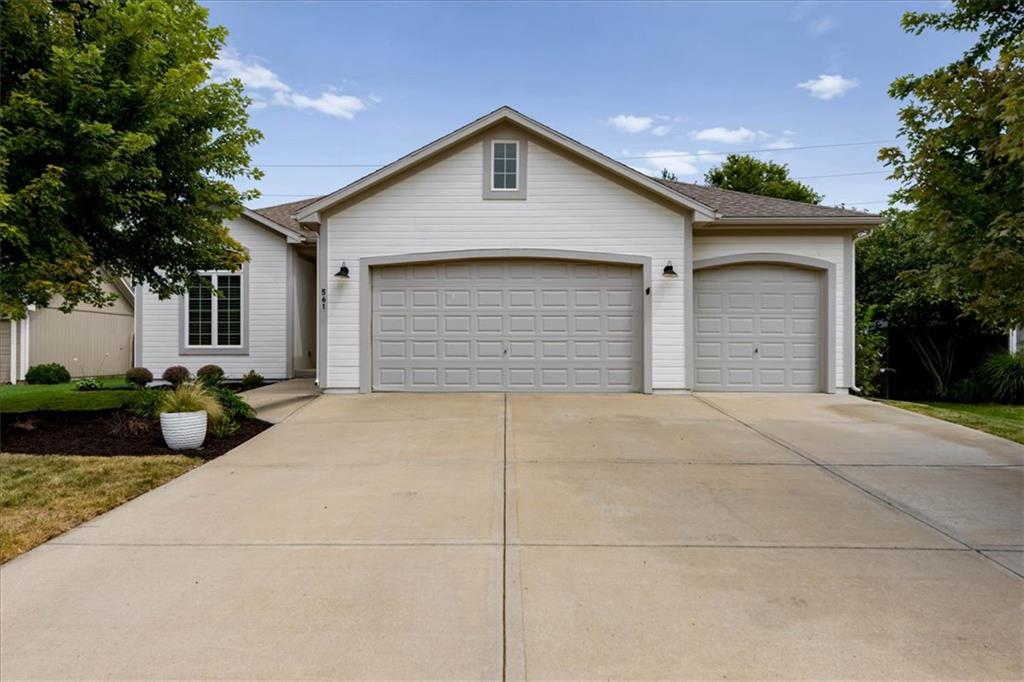 Listing Photo MLS #HMS2641854