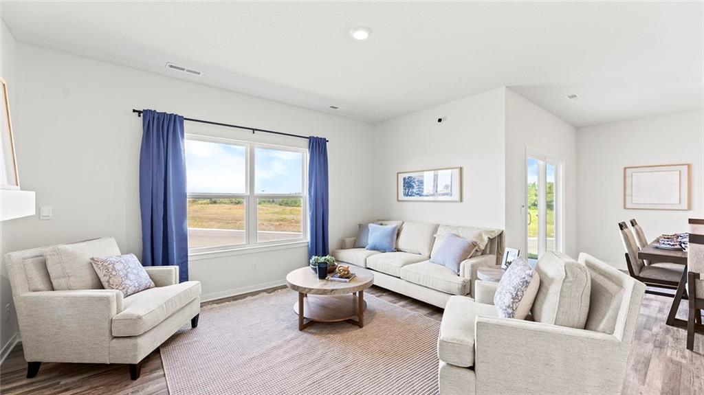 Listing Photo MLS #HMS2642108