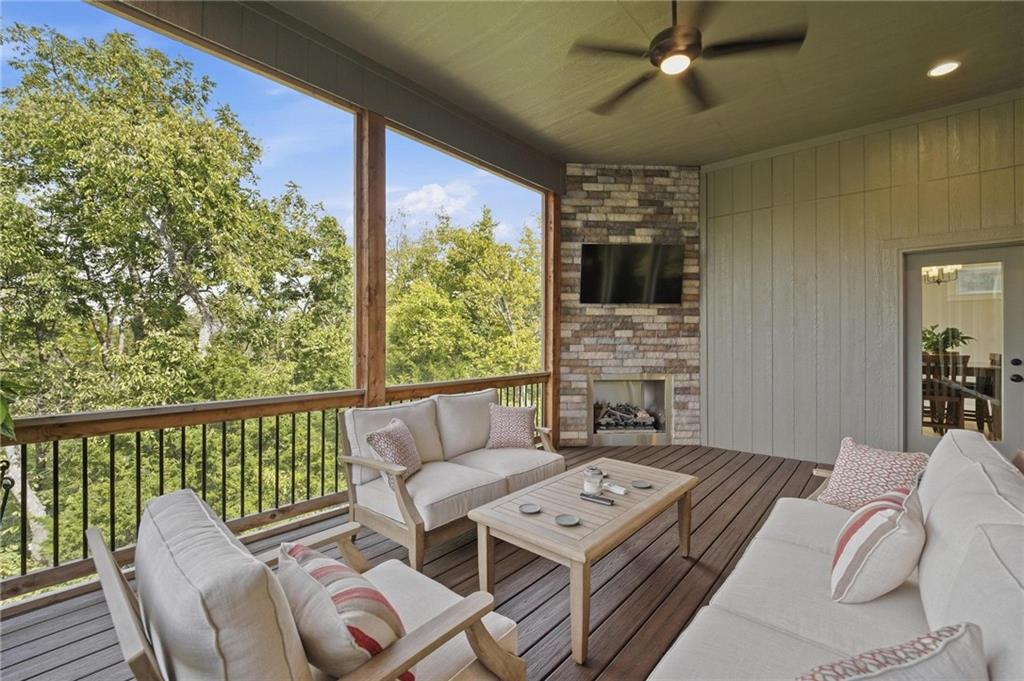 Listing Photo MLS #HMS2642272