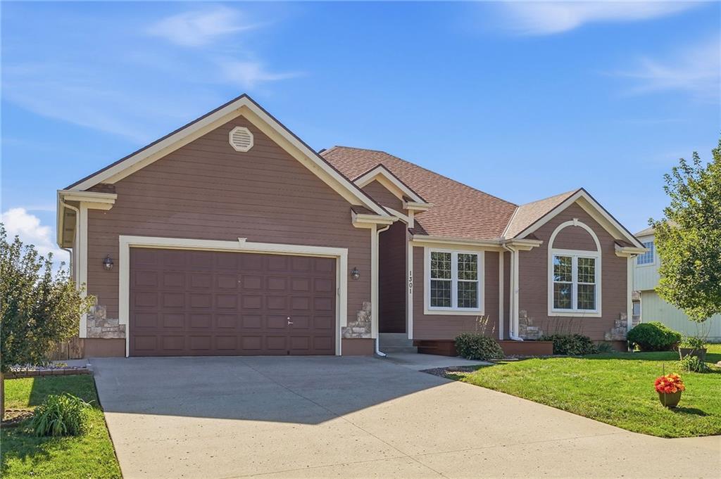 Listing Photo MLS #HMS2644659