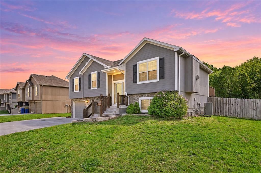 Listing Photo MLS #HMS2645104