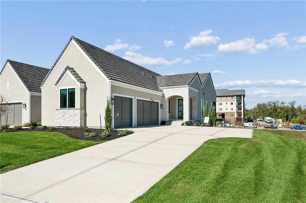 Listing Photo MLS #HMS2645111