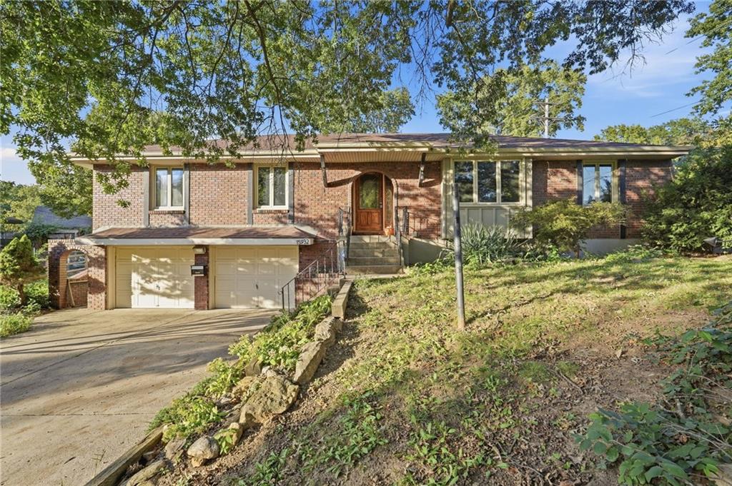 Listing Photo MLS #HMS2645166