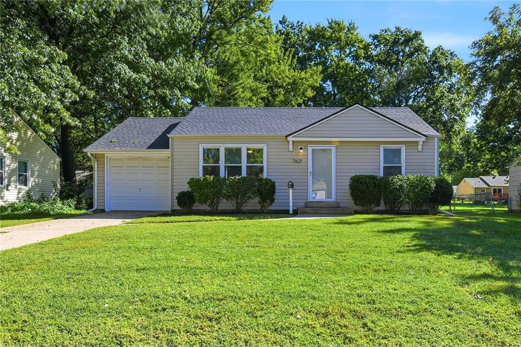 Listing Photo MLS #HMS2645467