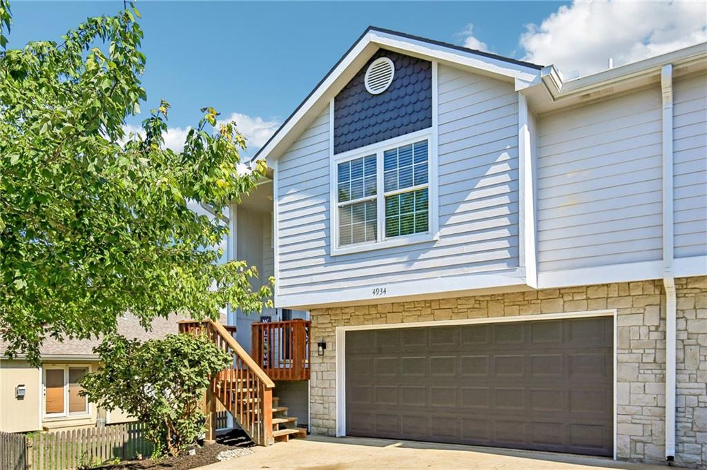 Listing Photo MLS #HMS2645736