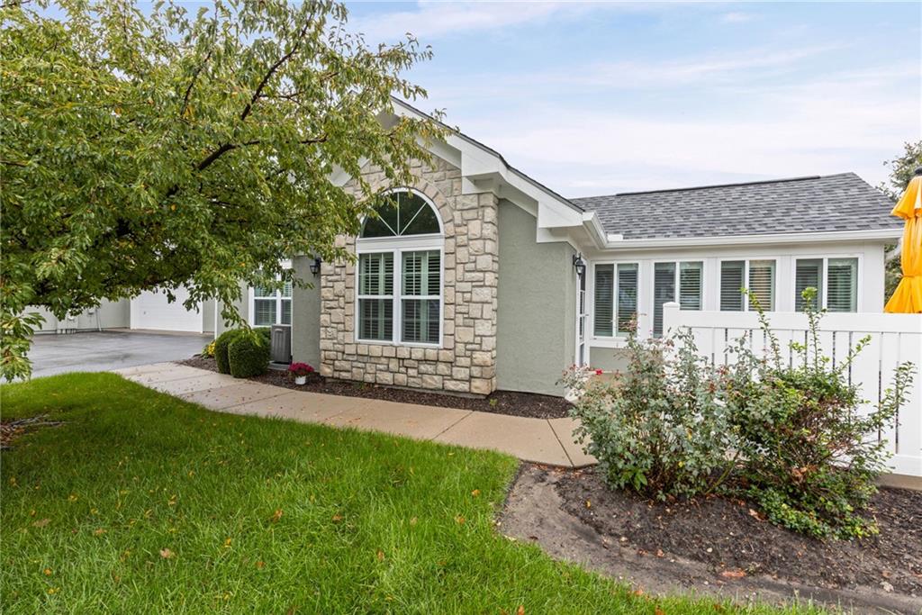 Listing Photo MLS #HMS2645814