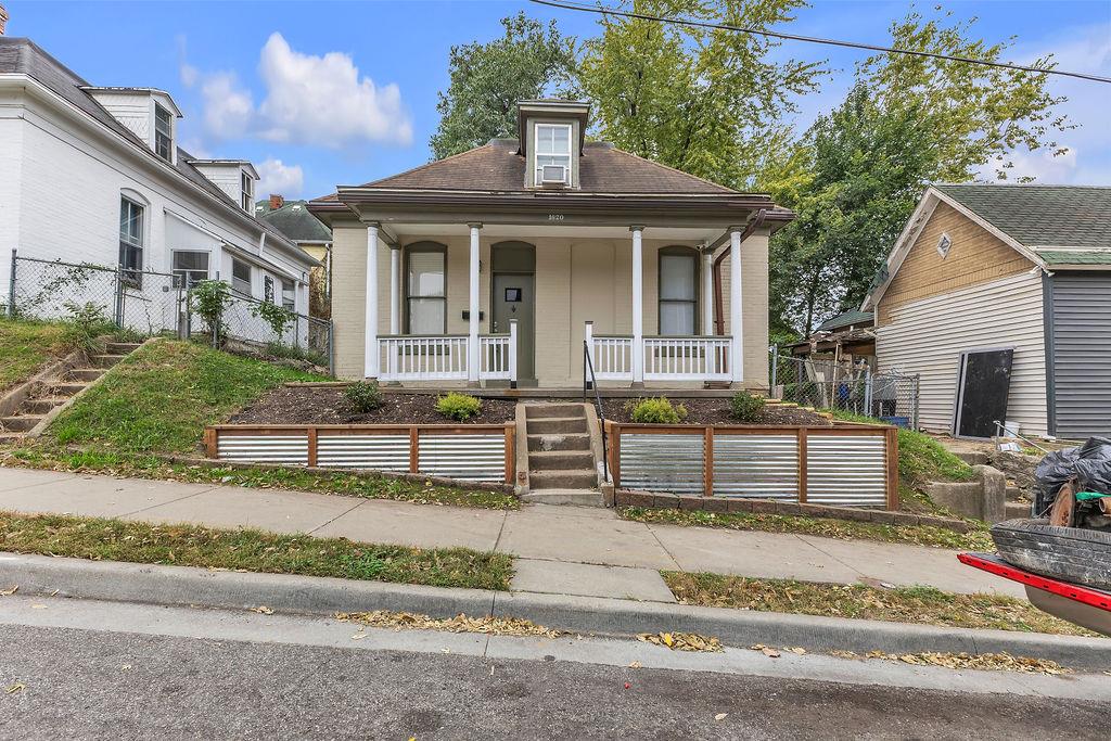 Listing Photo MLS #HMS2645955