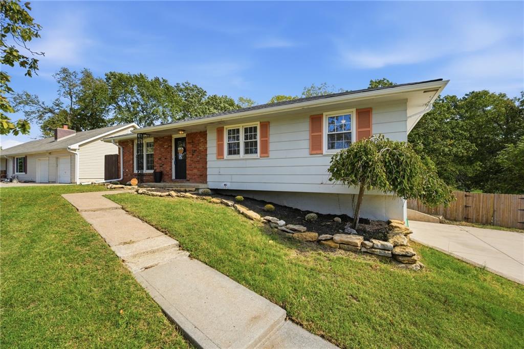 Listing Photo MLS #HMS2645975