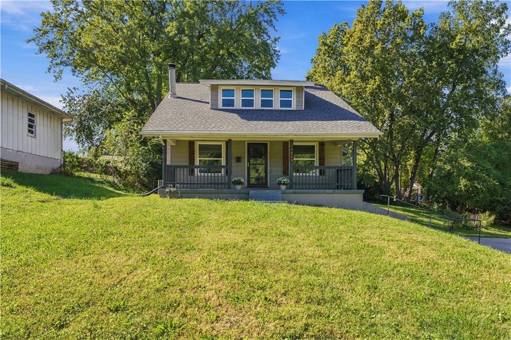 Listing Photo MLS #HMS2646177