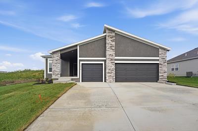 Listing Photo MLS #HMS2646182