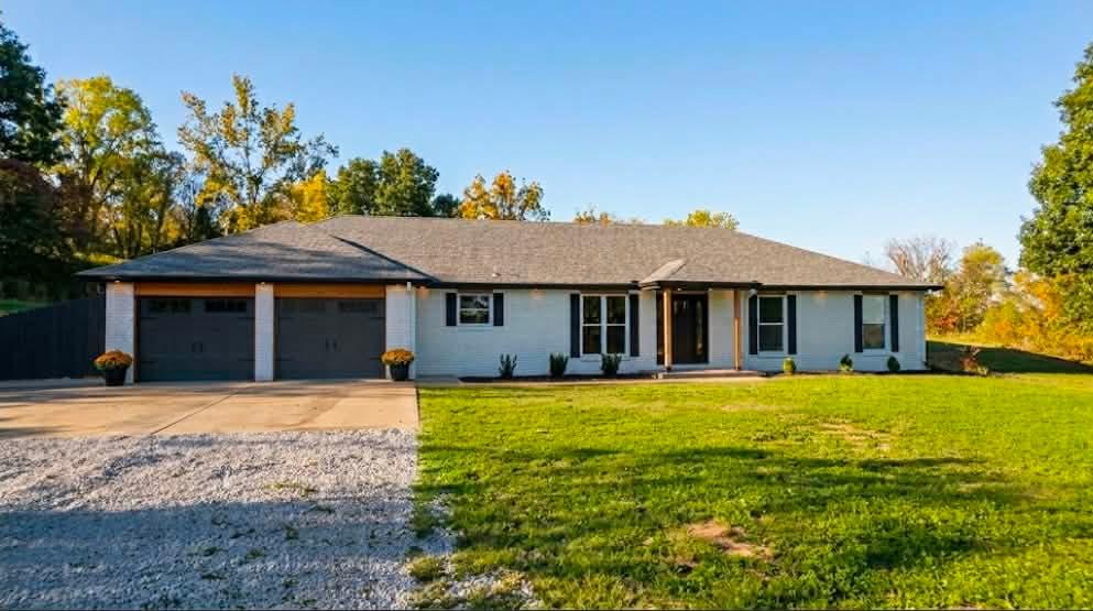 Listing Photo MLS #HMS2646282