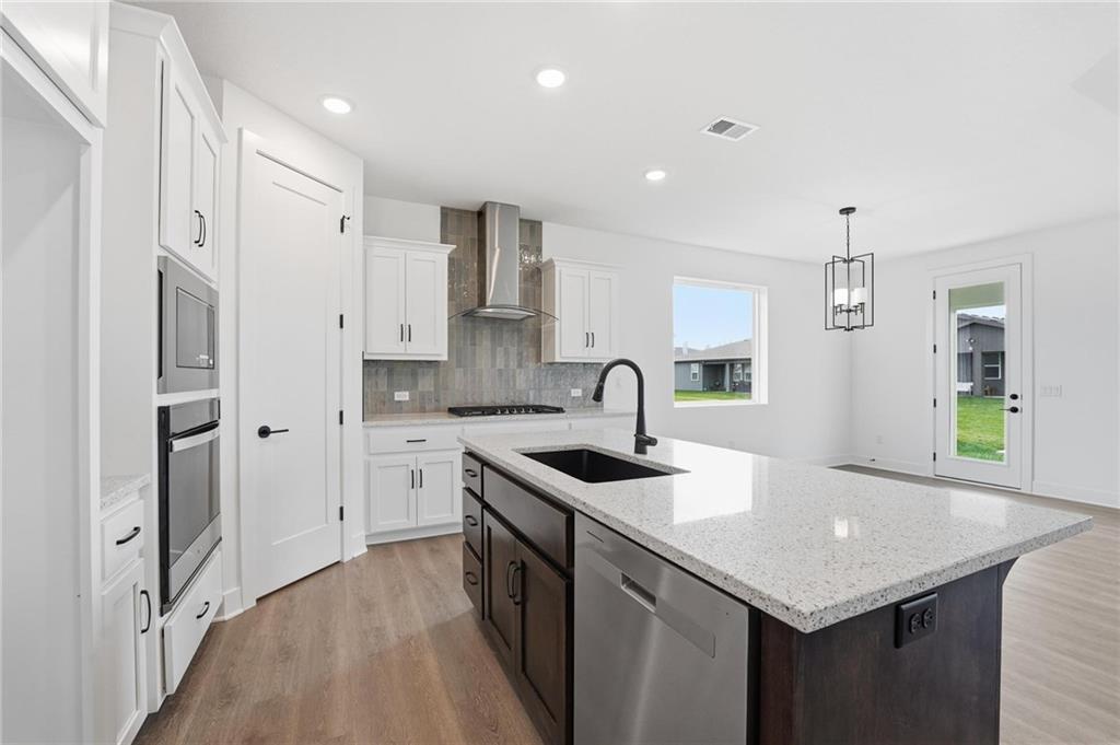 Listing Photo MLS #HMS2646584