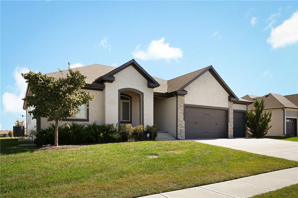 Listing Photo MLS #HMS2646644