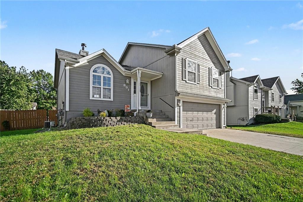 Listing Photo MLS #HMS2647010