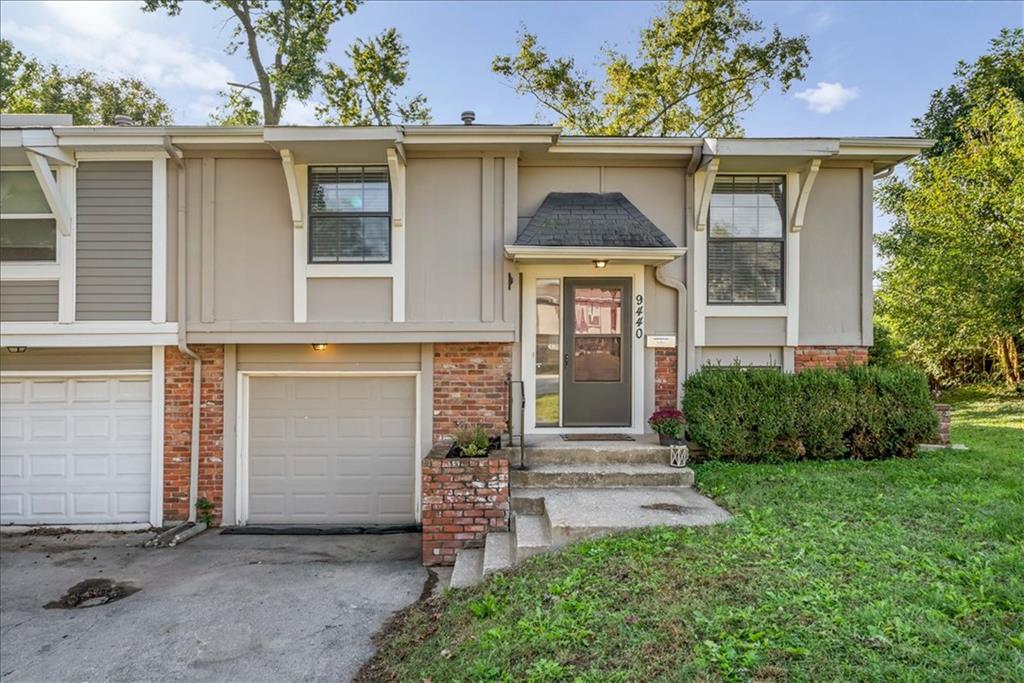 Listing Photo MLS #HMS2647579